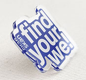 Esempio di pin in acrilico