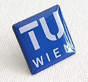 Esempio di pin serigrafato