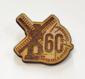 Esempio di pin in legno