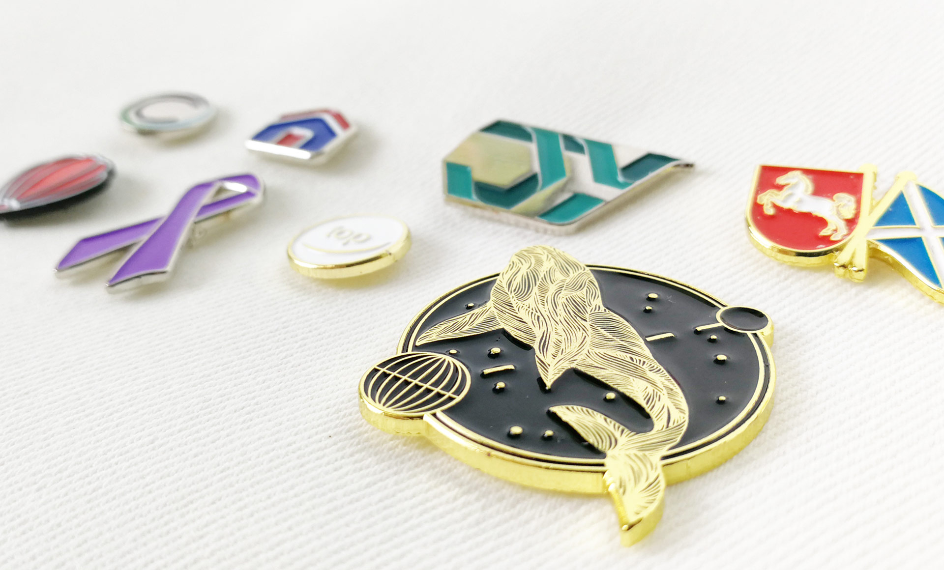 Pins in smalto morbido