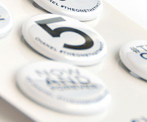 Carta con 5 spille